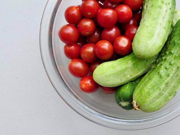 why you can not mix cucumbers and tomatoes together