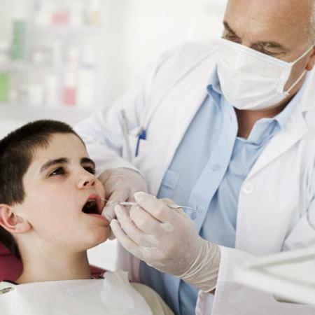 طب الأسنان للأطفال على مراجعة دوموديدوفو
