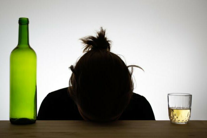 Alkoholismin laukaus - miten se parantaa ja mitä tapahtuu