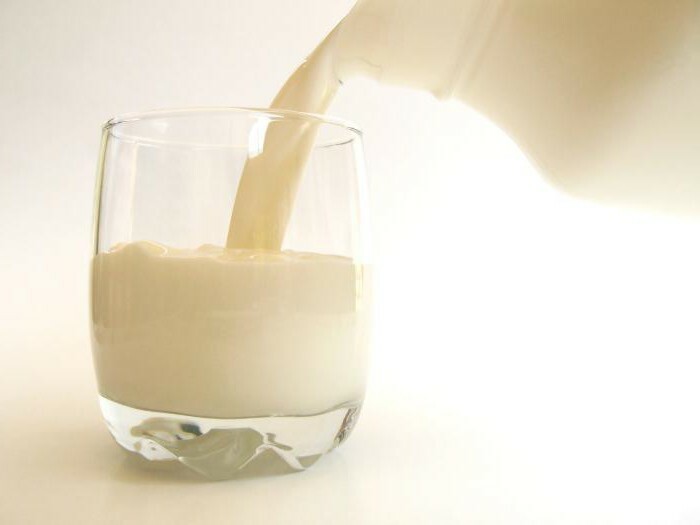 oat-flakes on milk