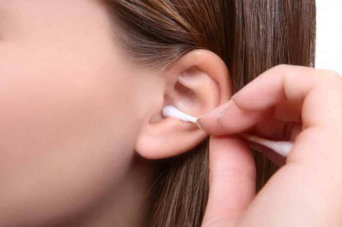 hurts ear after diving how to heal