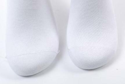 The socks for diabetics with silver thread