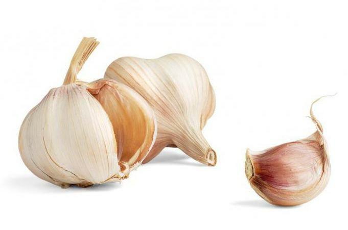 garlic husks in folk medicine
