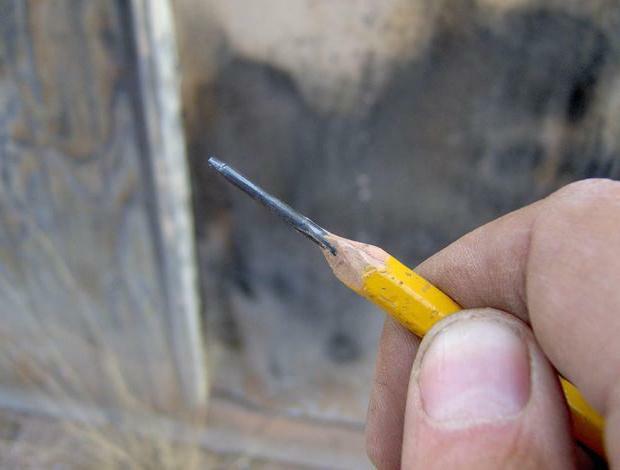 what will happen if you eat a pencil lead