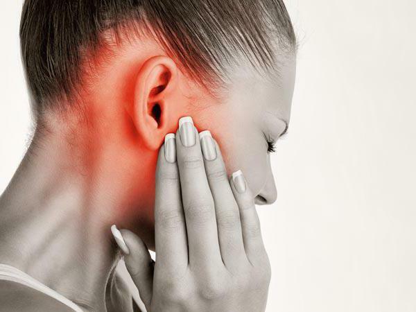 ear plug symptoms in adults