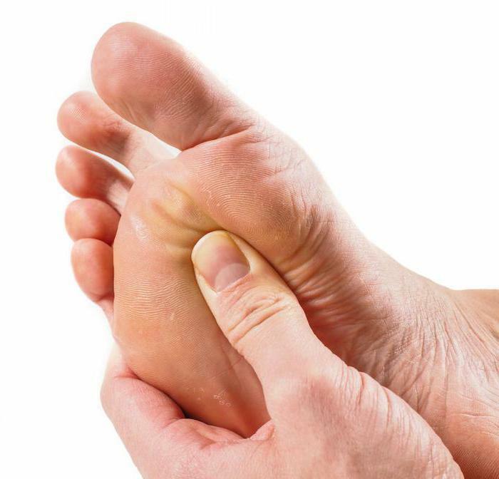 how to treat a diabetic foot at home