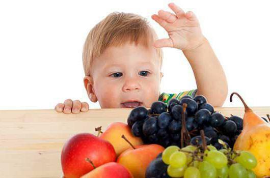 what fruits can be eaten by a child in 11 months