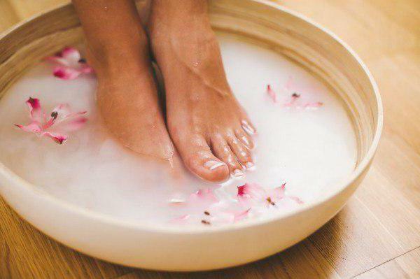 treatment of nail fungus with iodine on the legs